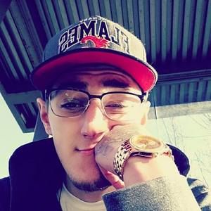 Meet your Posher, Aaron